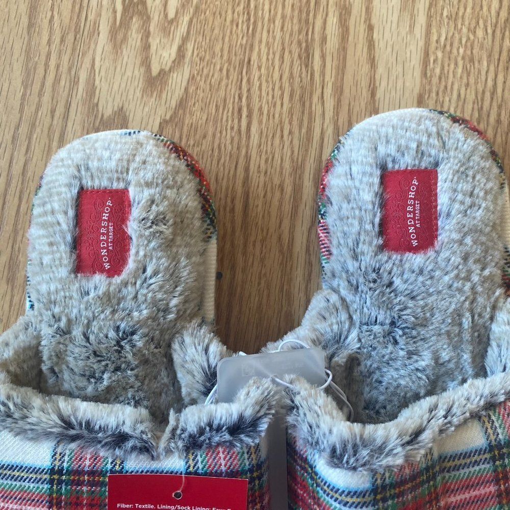 Wondershop Mama Elf Plaid Slippers - Picture 4 of 8
